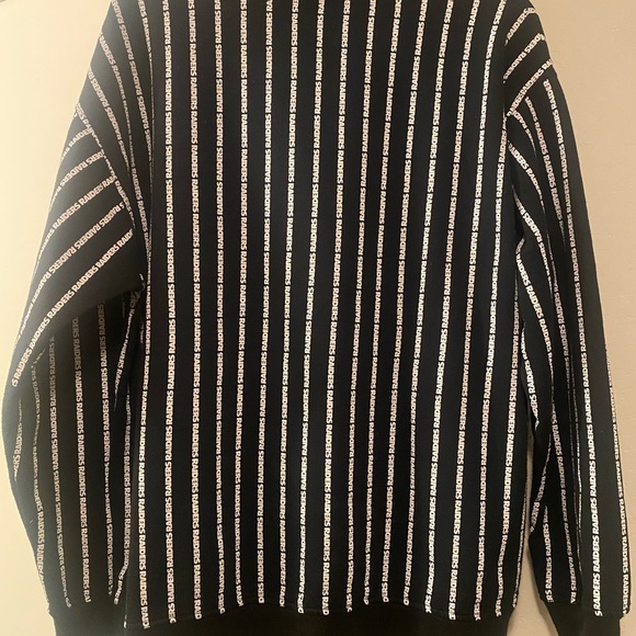 RAIDERS NFL striped Athletic crew sweatshirt Unisex size Large - Picture 3 of 3
